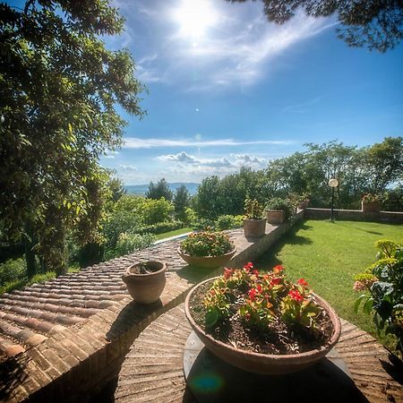 Casa Dei Lecci Apartment Foligno Luaran gambar