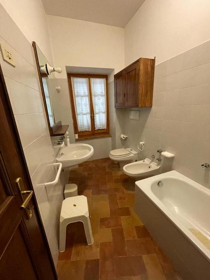 Casa Dei Lecci Apartment Foligno Luaran gambar