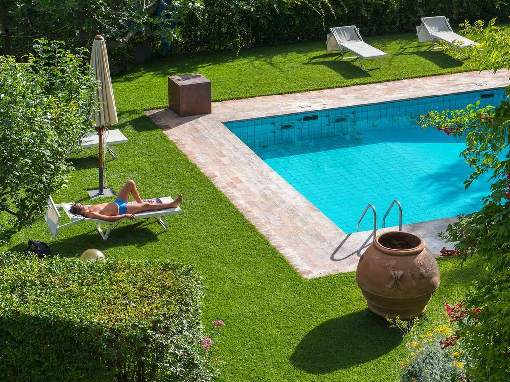 Casa Dei Lecci Apartment Foligno Luaran gambar
