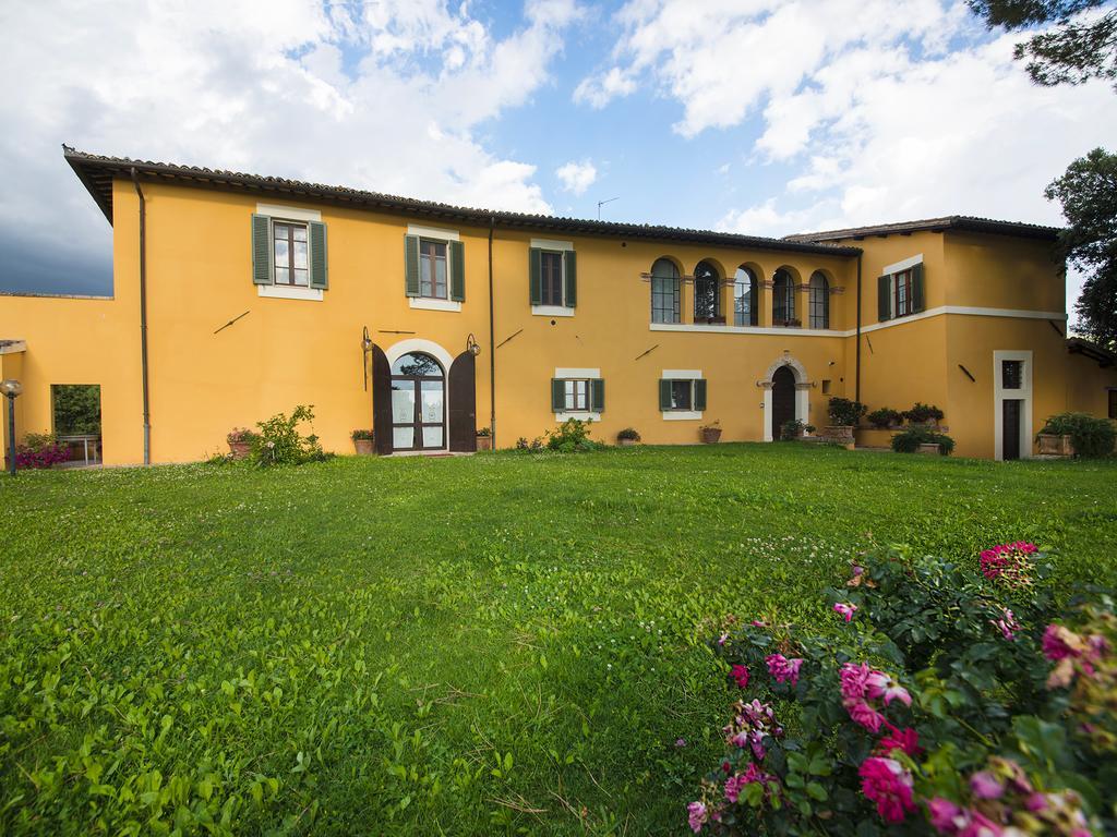 Casa Dei Lecci Apartment Foligno Luaran gambar