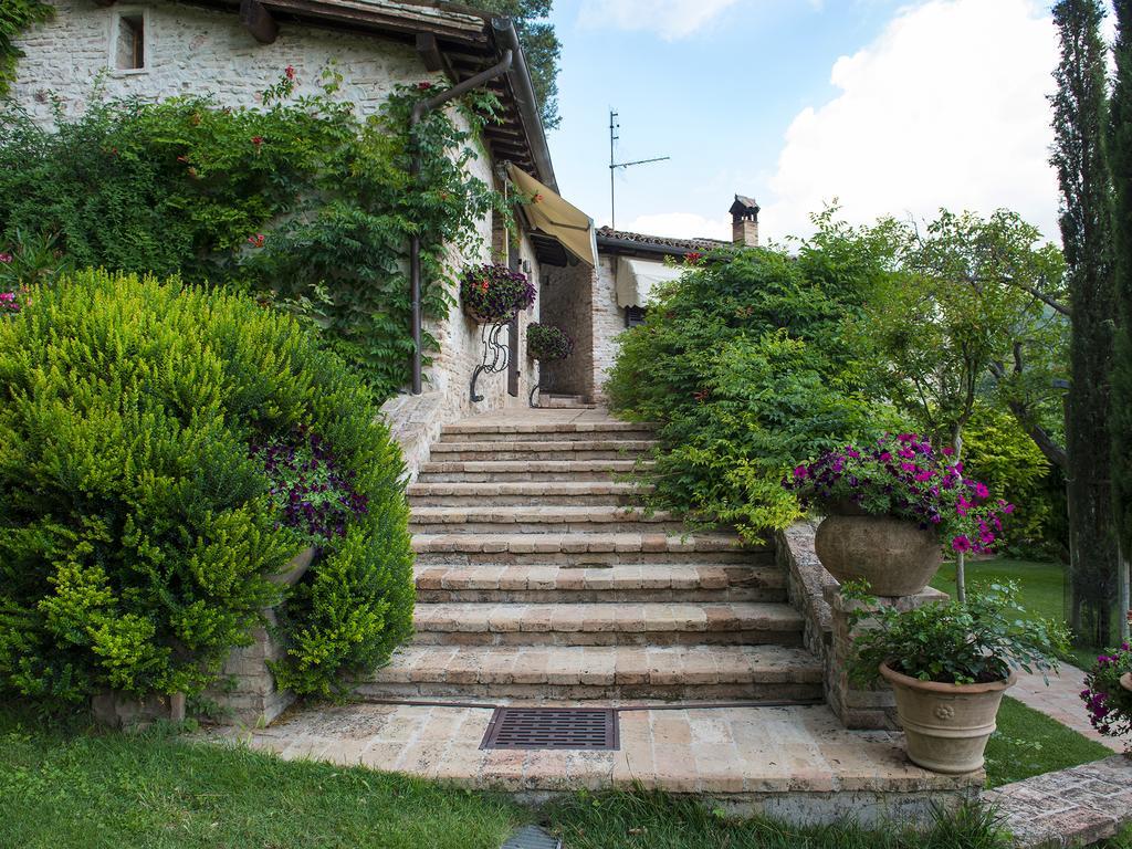 Casa Dei Lecci Apartment Foligno Luaran gambar