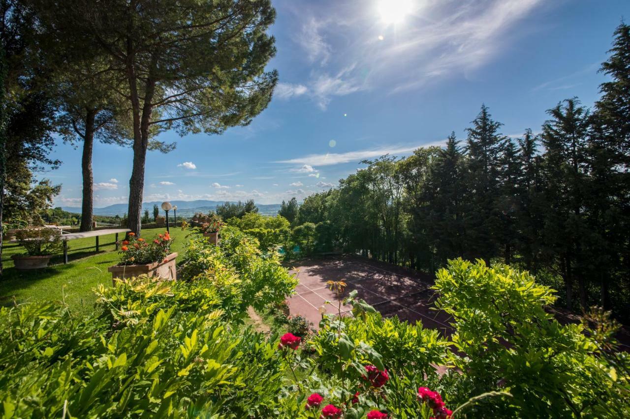 Casa Dei Lecci Apartment Foligno Luaran gambar
