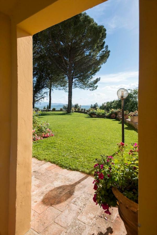 Casa Dei Lecci Apartment Foligno Luaran gambar