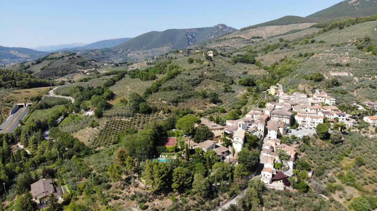 Casa Dei Lecci Apartment Foligno Luaran gambar